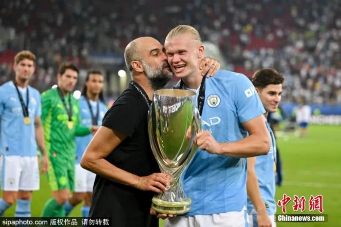 梅西以第一顺位票数力压同分的哈兰德，第8次当