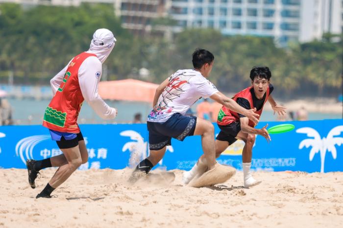 点燃活力三亚的海滨热潮：2025世界沙滩飞盘精英