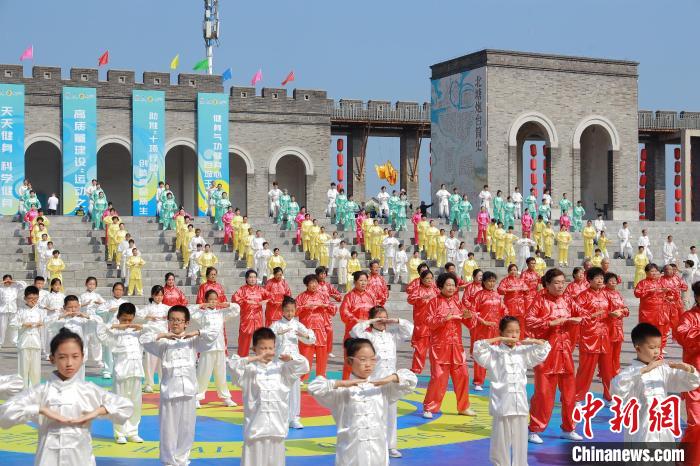 全国健身气功助力乡村振兴志愿服务活动在天津