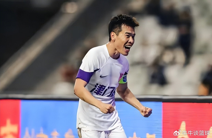 津门虎主帅于根伟回应引援困境 球迷喊下课引争