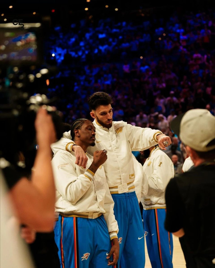 雷霆核心杰伦-威廉姆斯复出 球队面临阵容调整与