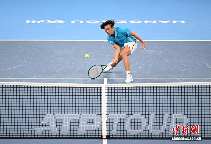 香港网球新星黄泽林获得成都公开赛正赛外卡，